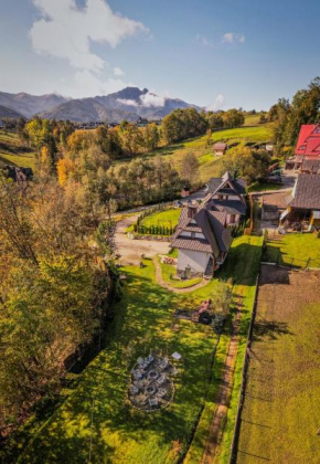 Domek Gabi z balią w ogrodzie, Zakopane